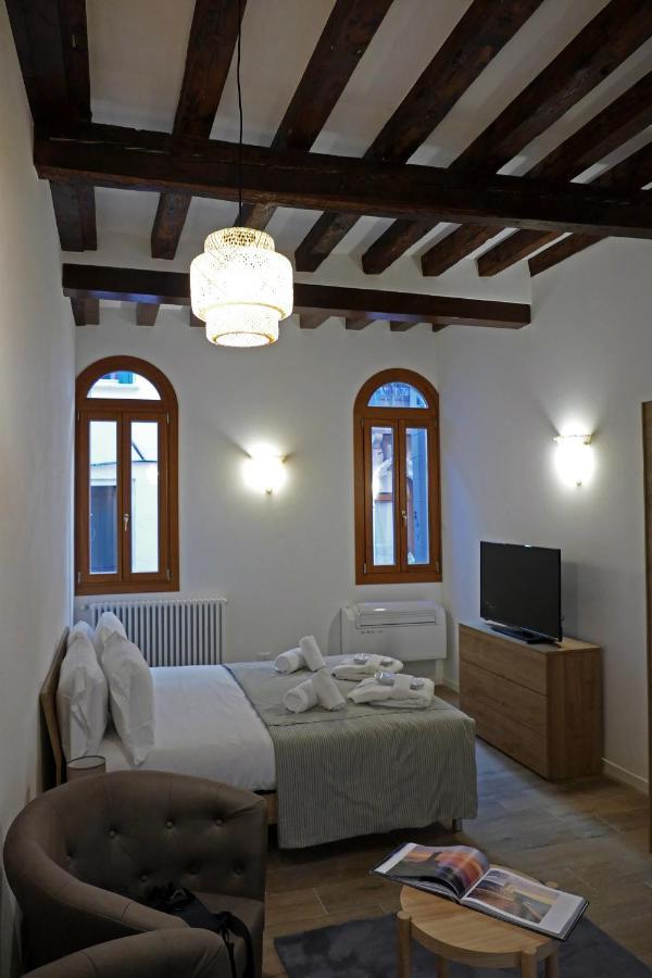 Ecco Appartamento *